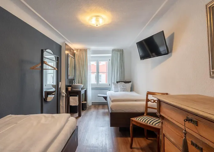 Отель Am Fischmarkt 3*